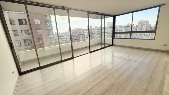 Vendo Depto / 3d 2b 1e 1bd / Metro Irarrazaval / Santiago