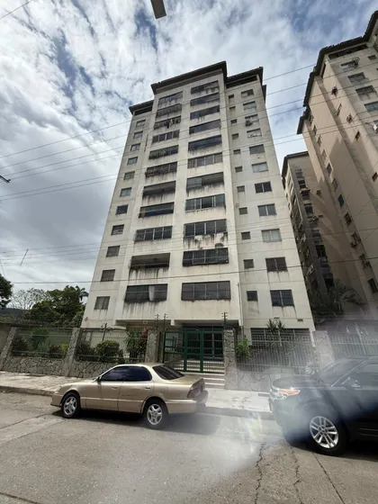 Apartamento En La Av. Bolívar Residencias Ana María Gil - Ali