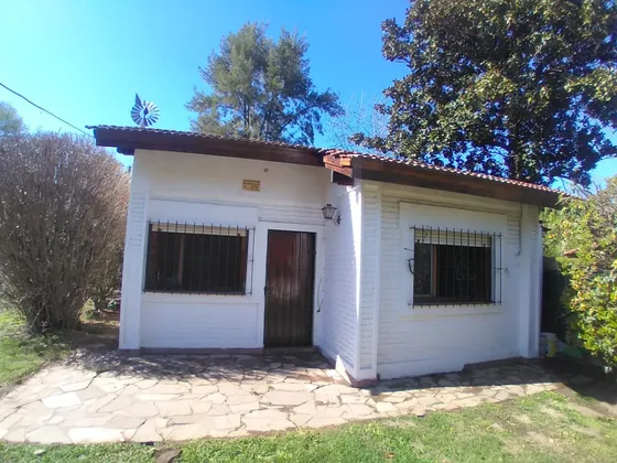 Casa En Venta En Robles Del Monarca. Apto Crédito