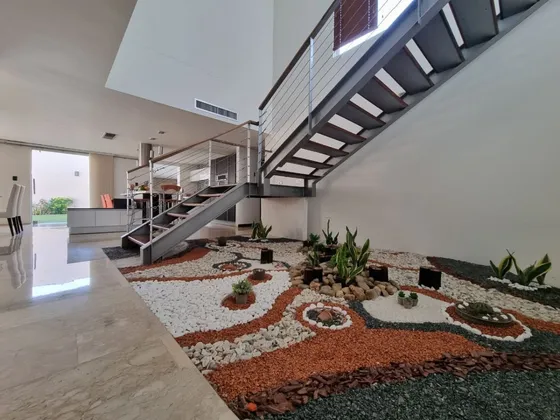 Mayra Lara Rah Vende Casa En Colinas Del Turbio, Amplia, Hermosa Y Moderna, Cuenta Con 5 Hab., 6 Baños, 3 P/e, Aire Integral, Planta Eléctrica, Vig. Privada, Cámaras De Seguridad Y Mas