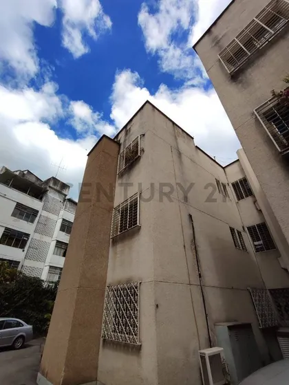 Amplio Apartamento En Venta, Ubicado En La Urb. La Florida Caracas