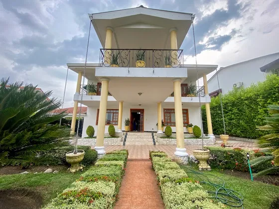 Casa En Venta En Ciudad Jardin. Cod V7004667