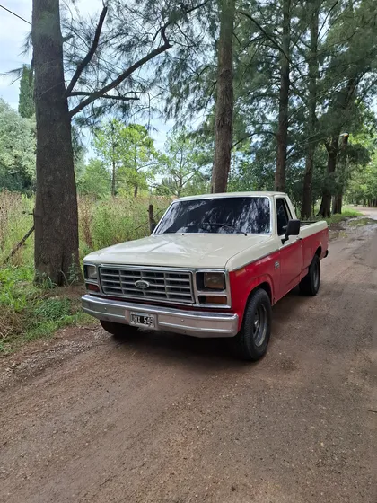 Ford F-100 3.6 Std