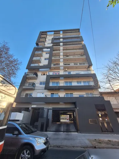 Monoambiente Con Cochera En Caseros Excelente Ubicación