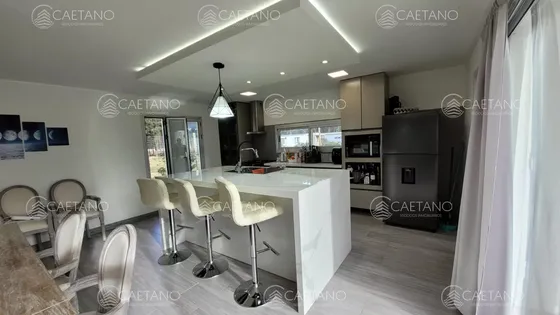 Venta Espectacular Casa Punta Del Este En Barrio Cerrado - 4 Dormitorios