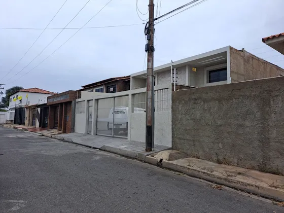 Local Planta Baja En Alquiler Sector Barrio Venezuela, Lecheria, Anzoategui