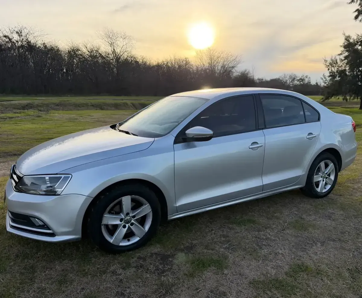 Volkswagen Vento 2.5 Advance Plus 170cv Tiptronic