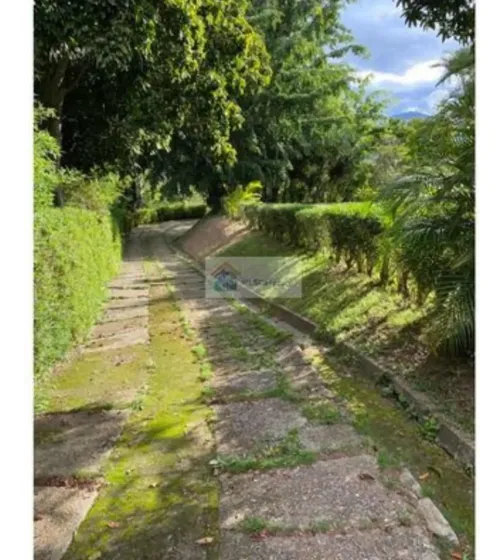 Vendo Casa 1000m2 5h/6b/20p Los Campitos