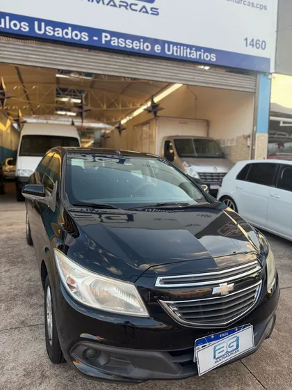 Chevrolet Onix Onix Hatch Lt 1.0 8v Flexpower 5p Mec.