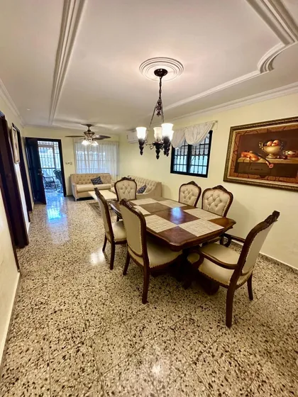Ave. Independencia, 3 Habitaciones, 2 ½ Baños, Terraza Techada Y Destechada