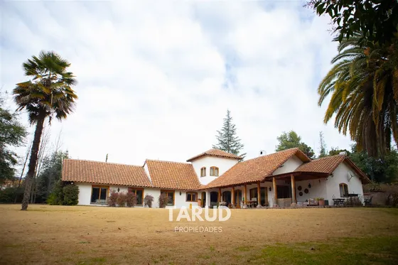 Espectacular Casa En Condominio Nogales, Machalí
