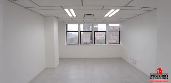 Oficina En Arriendo En Medellín - La Candelaria