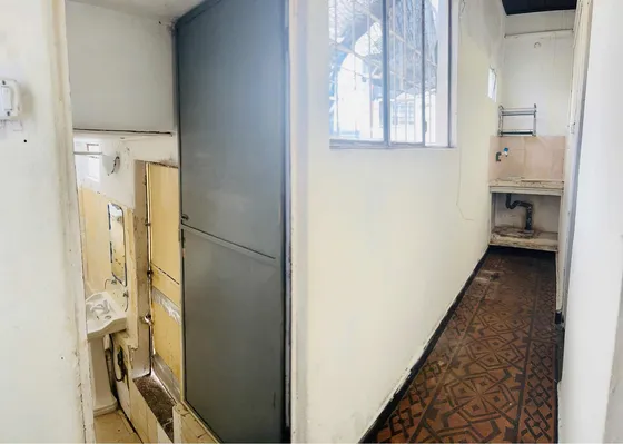 Domingo Aramburu Y José L Terra-un Dormitorio Y Terraza