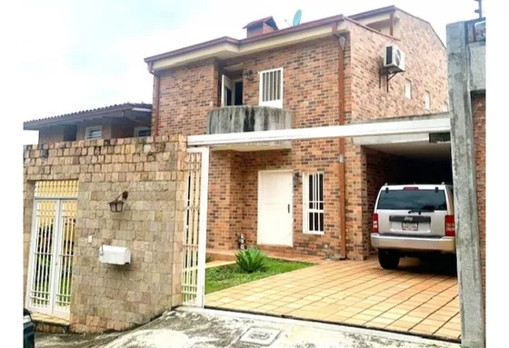 Venta De Casa 378,84 M2,urb.la Cima Alto Hatillo 4h+s/4b1/2+s/3pe (lh)