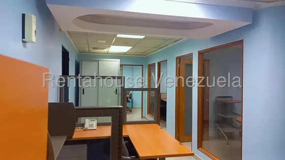 Excelente Oficina En Venta Los Samanes Amc