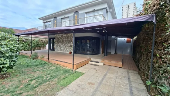 Casa Comercial 550/ 321m, 8 Espacios Trabajo, 8 Est, Managua