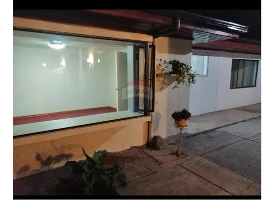 Hermosa Propiedad Residencial Y Para Inversión!!