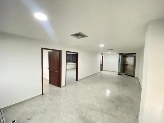 Oficina En Arriendo En El Prado. Cod A758311