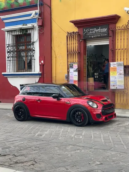Mini John Cooper Works 2.0 Hot Chilli At