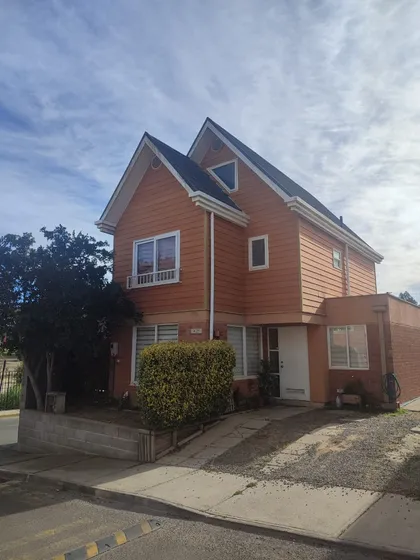 Casa En Venta , Curauma Frente Pucv