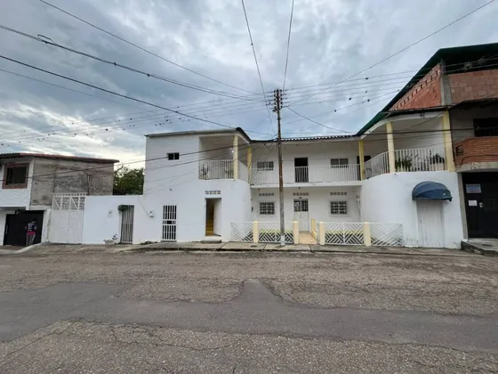 Mg Casa En Venta En Barrio Urdaneta, Colon