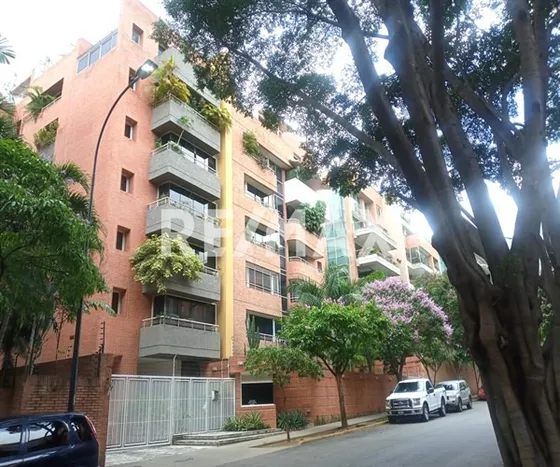 Penthouse Duplex En Alquiler Urb. Campo Alegre 350mts/5h+s/6b+s/3pe