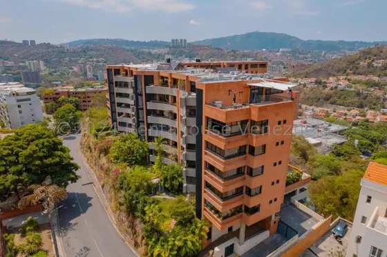 Ss: Vende Apartamento 24-18462 En Colinas De Valle Arriba De 615 M2, 5h/6b/6pe