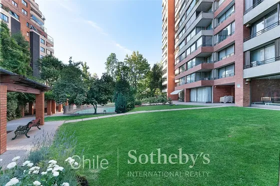 Departamento En Venta De 4 Dorm. En Las Condes