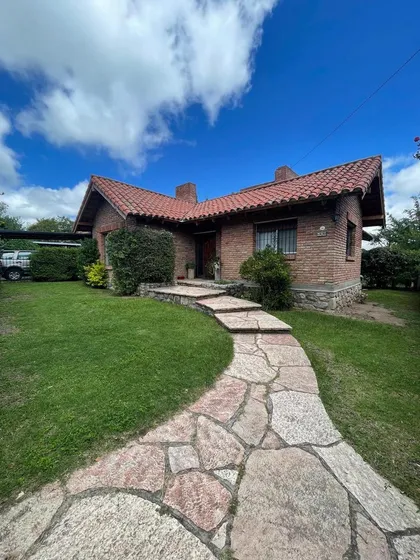Casa En  La Cumbre, Zona Iglesia Del Carmen