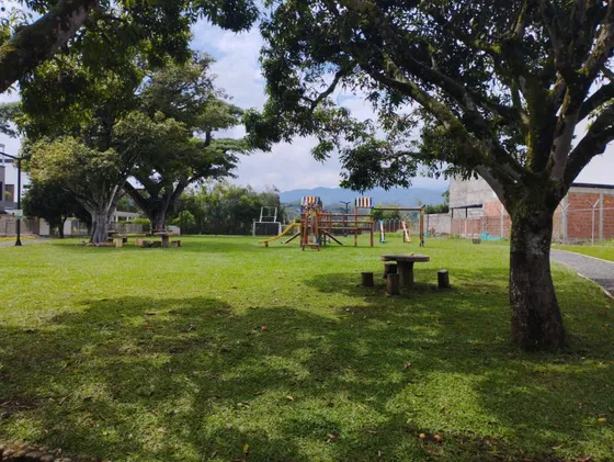Lote En Venta En Las Mercedes. Cod V14358
