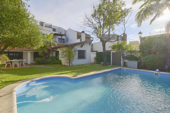 Venta Casa 4 Ambientes Con Pileta En Ramos Mejia