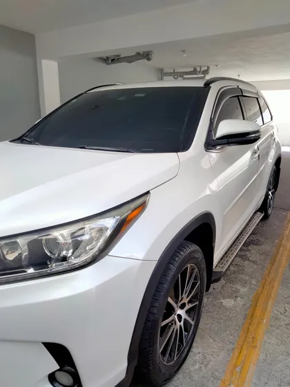 Toyota Highlander Se