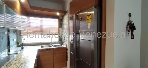 Luis Quiroz Vende Espectacular  Townhouse Sabana Del Medio San Diego Pozo  Lq 25-11477
