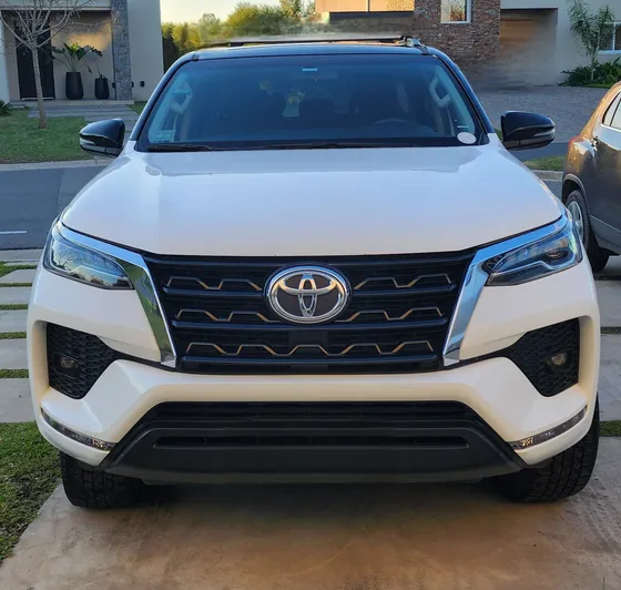 Toyota Hilux Sw4 Sr 2.8tdi 4x4 6at L/21