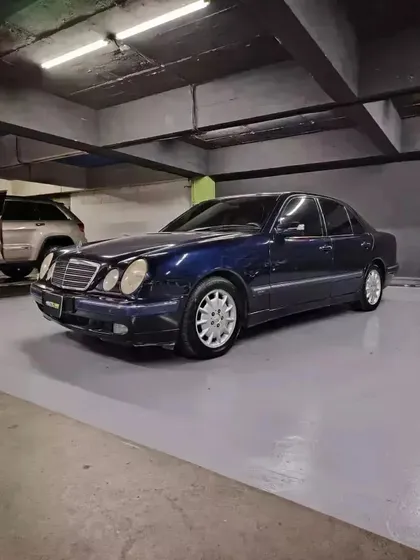 Mercedes-benz E320 6cil