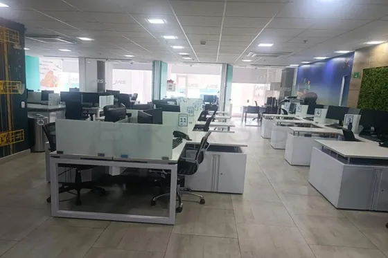 Oficina En Arriendo/venta En Chico Reservado. Cod V6707