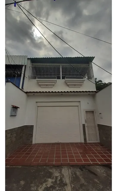 Casa En Sector Arias Blanco El Limón Aragua