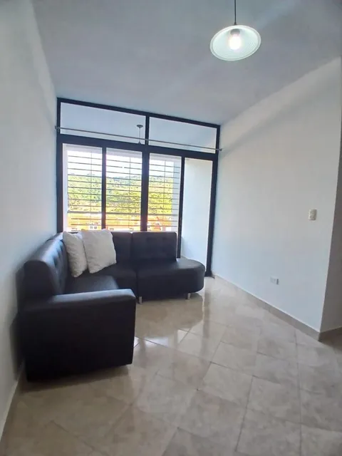Apartamento En Alquiler En Mañongo. 1830 Inmo Maggi.