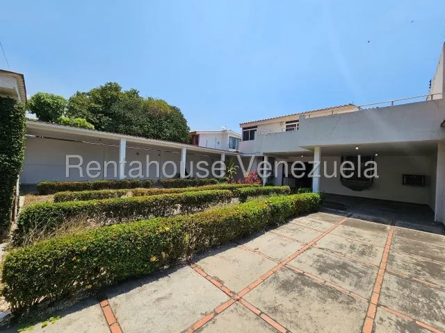 Excelente Casa En Venta, Urb. San Jacinto, Maracay, Edo. Aragua, 25-10948 Mv