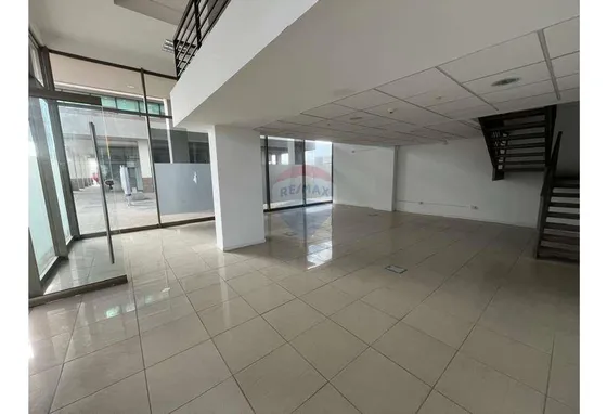 Local Comercial Piso 1