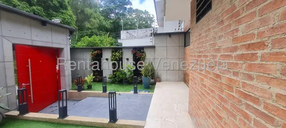 Casa Remodelada En Terrazas Del Club Hípico 25-24126