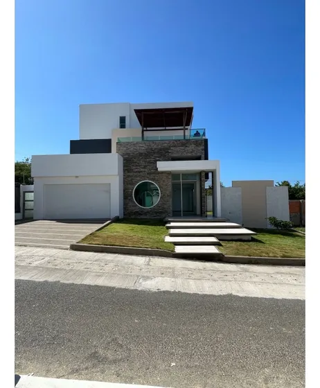 Vendo Hermosa Casa A 5 Minutos Del Castillo De Salgar