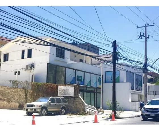 Casa Comercial En Renta En Obispado