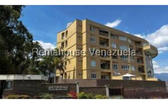  #25-23431  Estupendo Ph En La Lagunita Country Club 