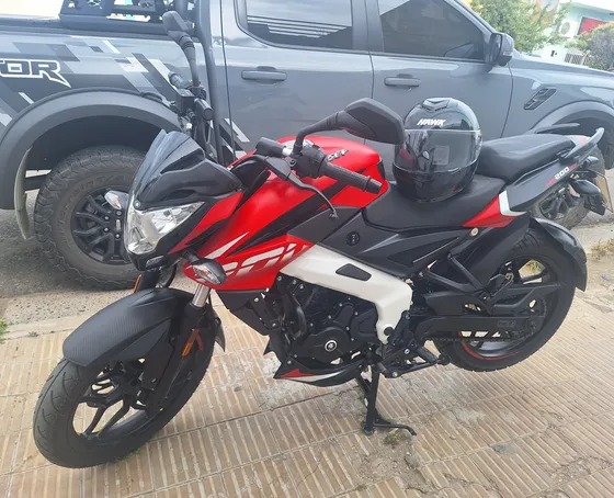 Bajaj Rouser Ns 200