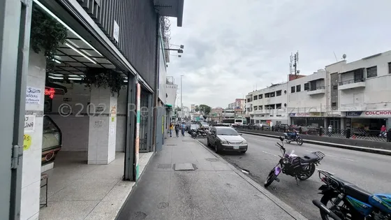 Fondo De Comercio En Venta En Catia Av Sucre Alto Trafico Peatonal 24-28100
