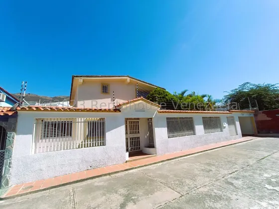 Vendo Hermosa Casa Ubicada Enla Mora Ii La Victoria, Cód. 25-14071 Myc