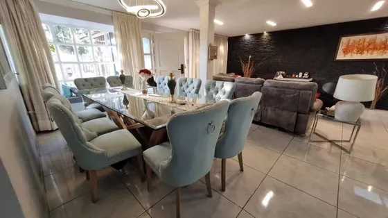 Maravillosa Casa 5d2b+2e !! En Macul