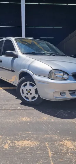 Chevrolet Corsa Classic 1.0 Life Flex Power 4p