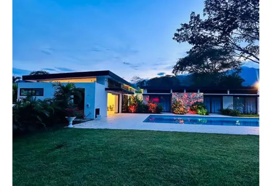 Casa En Venta En Santa Fe De Antioquia